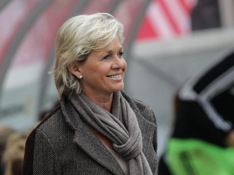 Bundestrainerin Silvia Neid freut sich auf das Spiel in Wembley