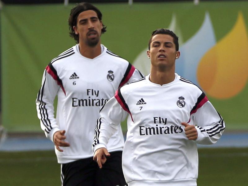 Sami Khedira (l) und Superstar Cristiano Ronaldo beim Training von Real Madrid