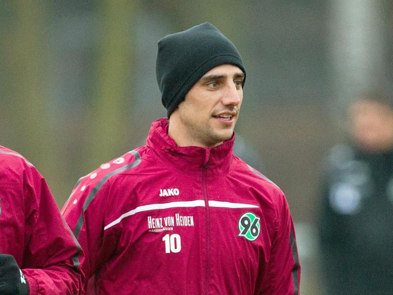 Wegen Schmerzen an der Ferse hatte Lars Stindl die Auftakteinheit in der Türkei verpasst Wegen Schmerzen an der Ferse hatte Lars Stindl die Auftakteinheit in der Türkei verpasst
