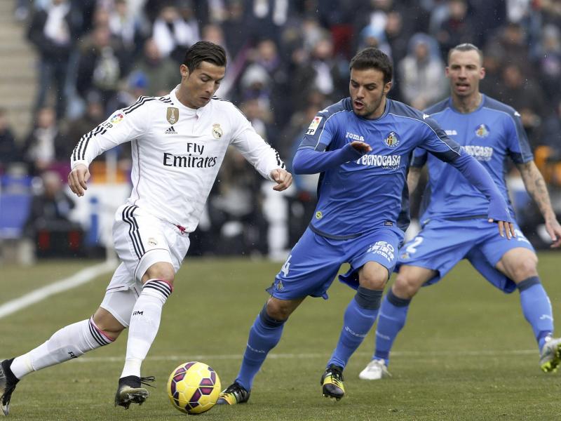 Real-Star Cristiano Ronaldo (l.) traf in Getafe doppelt
