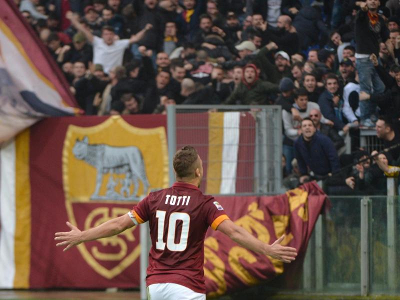Francesco Totti ist nicht nur bei den Fans des AS Rom beliebt. Foto: Maurizio Brambatti