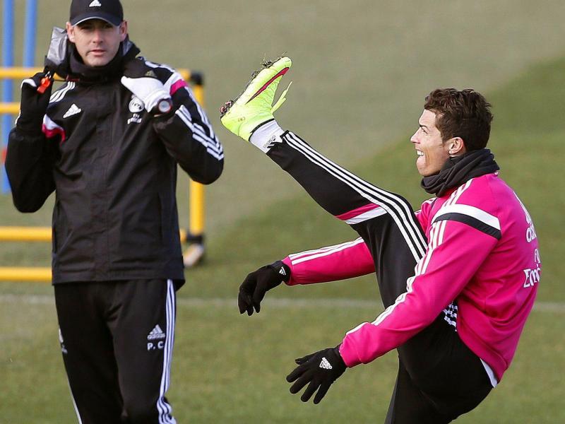 Real setzt im Derby auf Cristiano Ronaldo (r.) Real setzt im Derby auf Cristiano Ronaldo (r.)