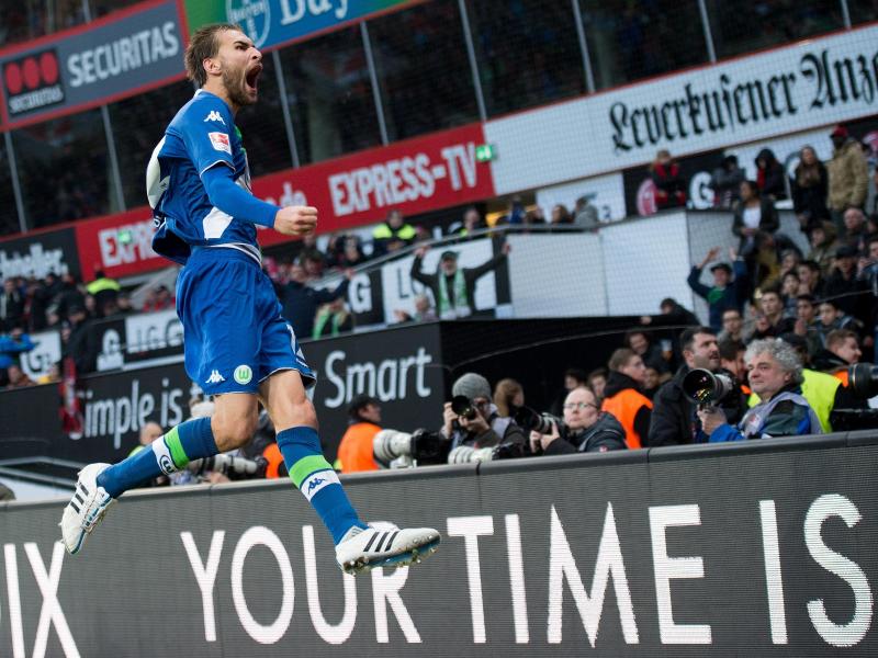 Wolfsburgs Bas Dost war der überragende Spieler beim 5:4-Sieg in Leverkusen