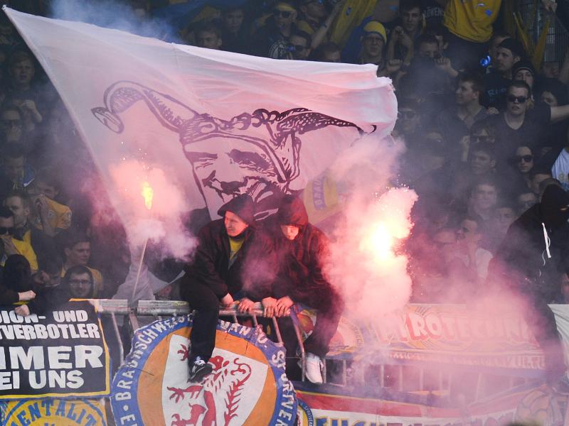 Ein Fan von Eintracht Braunschweig wurde zu einer Bewährungsstrafe verurteilt