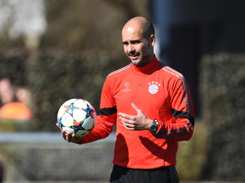 Bayern-Trainer Pep Guardiola konzentriert sich lieber auf den Fußball Bayern-Trainer Pep Guardiola konzentriert sich lieber auf den Fußball