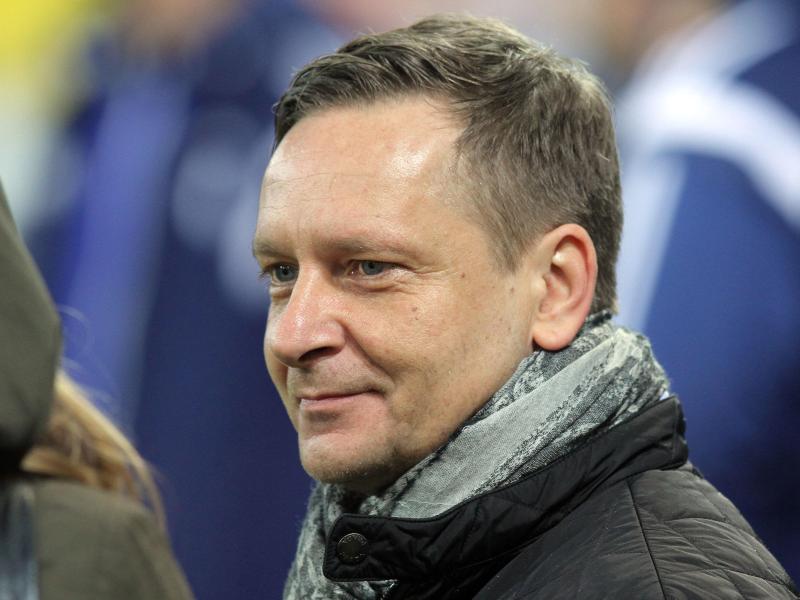 Horst Heldt will auch ohne die Champions League große Transfers stemmen