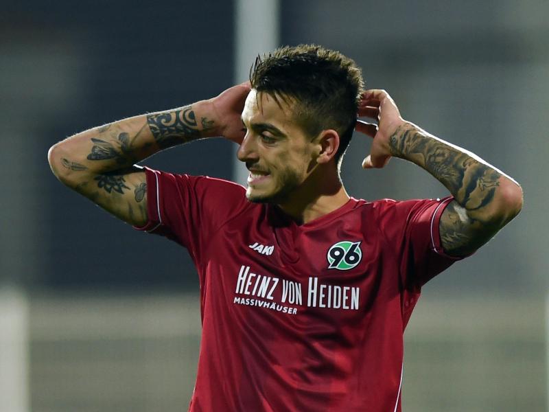 Joselu ist in das Mannschaftstraining von Hannover 96 zurückgekehrt Joselu ist in das Mannschaftstraining von Hannover 96 zurückgekehrt