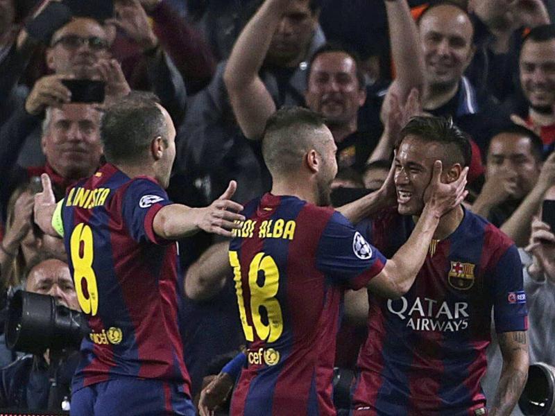 Der FC Barcelona mit Superstar Neymar, Jordi Alba und Andres Iniesta (v.r.n.l.) steht erneut in der Runde der besten vier