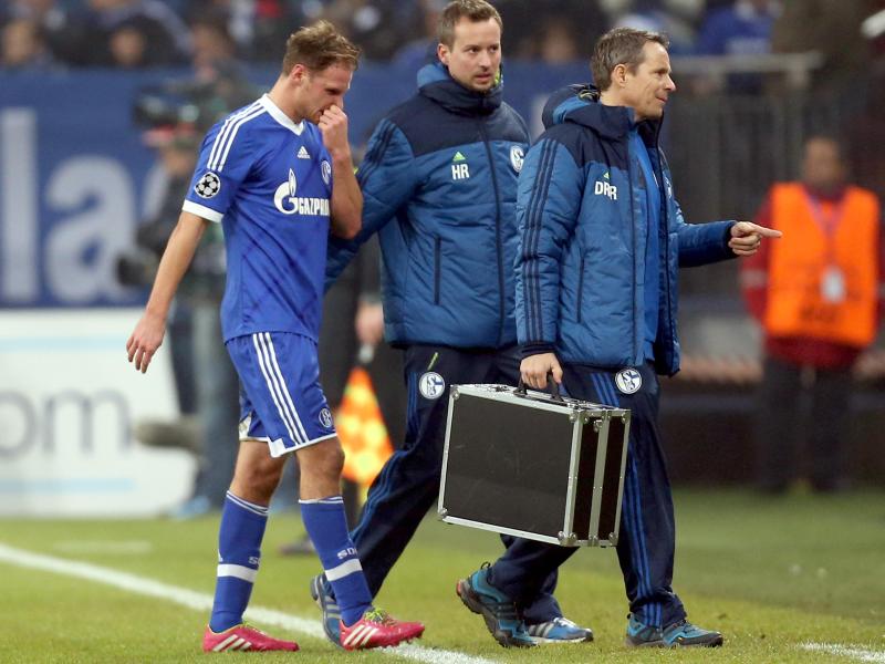 Thorsten Rarreck (r) war bis 2014 Mannschaftsarzt des FC Schalke 04