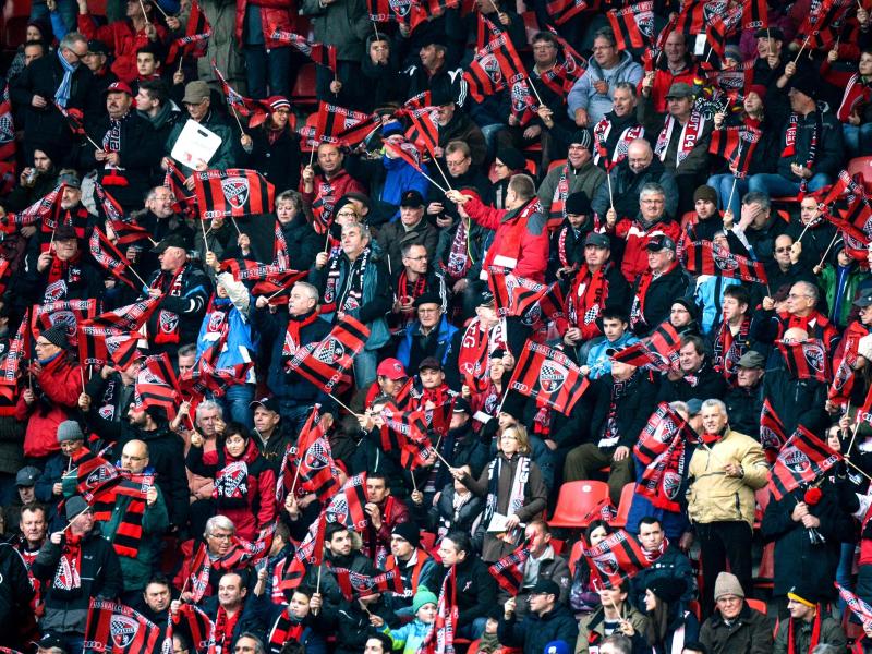Ingolstadts Fans mussten eine israelische Fan wieder einrollen