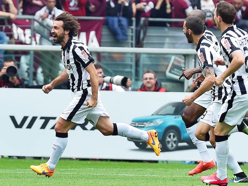 Routinier Andrea Pirlo (l.) ist der Kopf von Juventus
