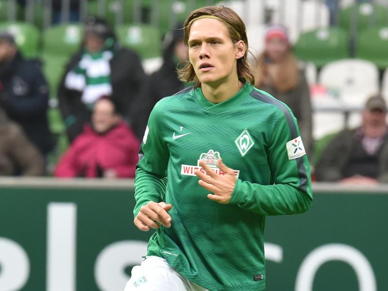 Werder-Abwehrspieler Jannik Vestergaard ist wieder im Training