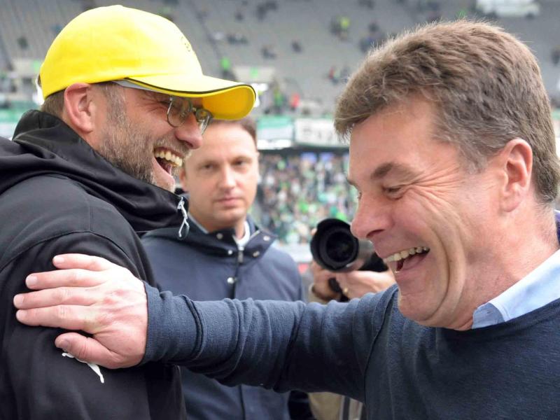 BVB-Trainer Jürgen Klopp (l.) und sein Kollege Dieter Hecking sehen sich im Pokal-Finale wieder