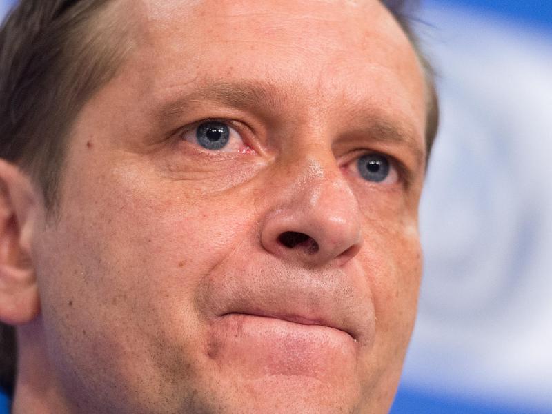 Horst Heldt such einen neuen Schalke-Trainer Horst Heldt such einen neuen Schalke-Trainer