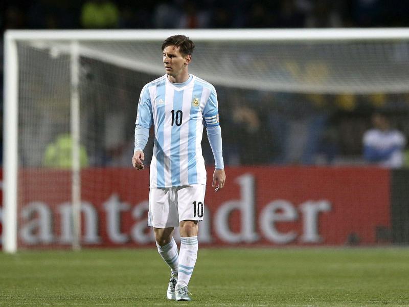 Im Nationalmannschaftstrikot zeigt Lionel Messi keine Glanzleistungen Im Nationalmannschaftstrikot zeigt Lionel Messi keine Glanzleistungen