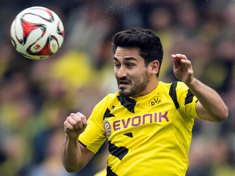 Ilkay Gündogan überlegt, ob er doch beim BVB verlängert Ilkay Gündogan überlegt, ob er doch beim BVB verlängert