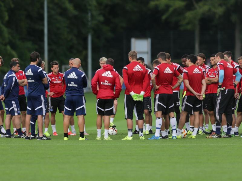 Der Hamburger SV weicht für das Testspiel gegen Cagliari Calcio auf einen Trainingsplatz aus
