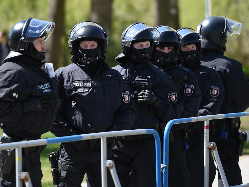 950 Polizisten aus vier Bundesländern waren in Bremen im Einsatz
