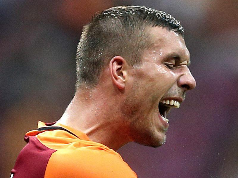 Lukas Podolski hatte den Ausgleich für Galatasaray mehrere Male auf dem Fuß