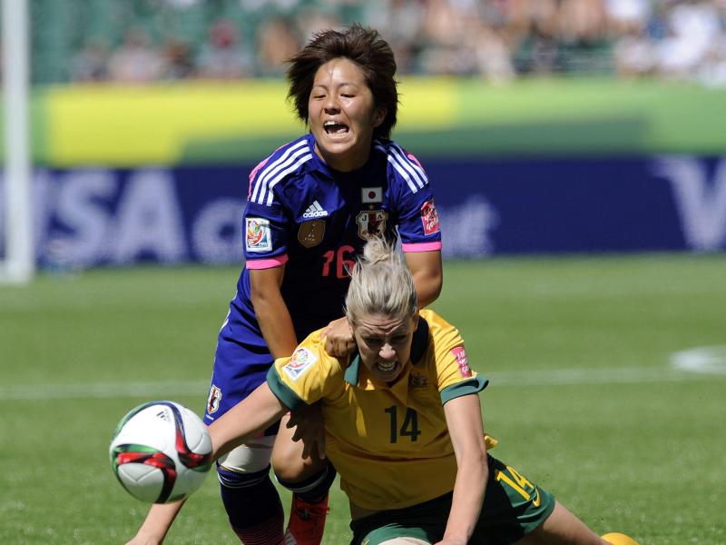 Die Japanerin Mana Iwabuchi verletzte sich am rechten Knie