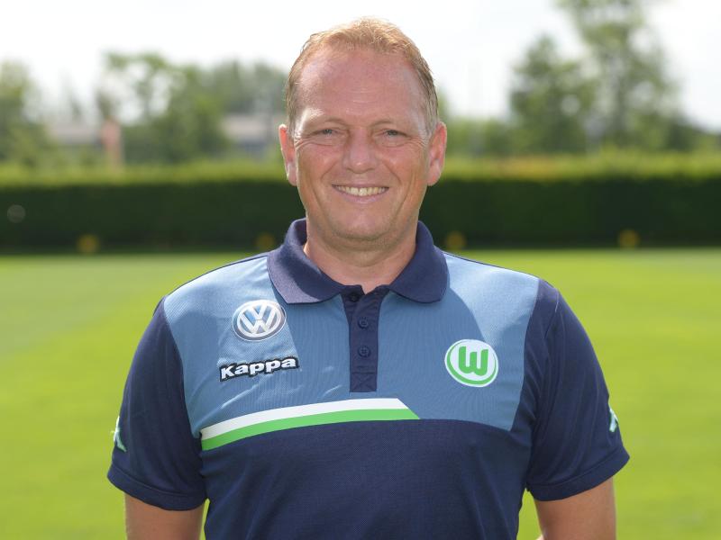 Assistenztrainer Dirk Bremser verlängerte beim VfL Wolfsburg