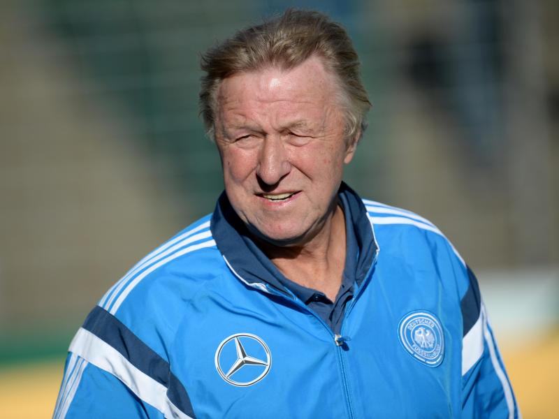 Horst Hrubesch hat ein neues Team zur Verfügung Horst Hrubesch hat ein neues Team zur Verfügung