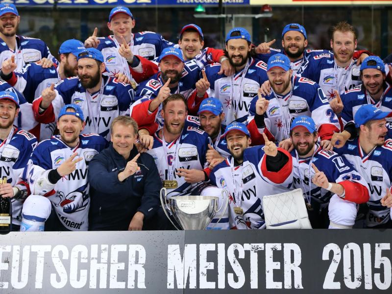 Die Adler Mannheim starten als amtierender Meister in die Saison 2015/2016 Die Adler Mannheim starten als amtierender Meister in die Saison 2015/2016