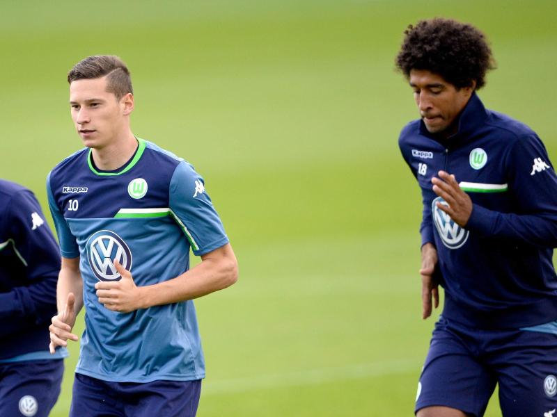 Julian Draxler und Dante stehen in der Wolfsburger Startelf gegen den FC Ingolstdt