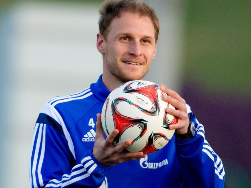 Benedikt Höwedes strebt wieder auf den Platz Benedikt Höwedes strebt wieder auf den Platz