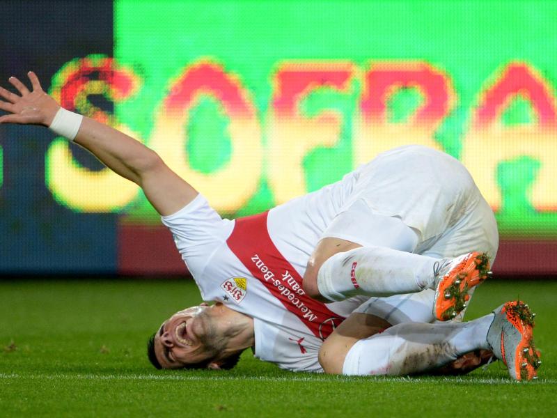 Filip Kostic verletzte sich gegen Borussia Mönchengladbach am Oberschenkel