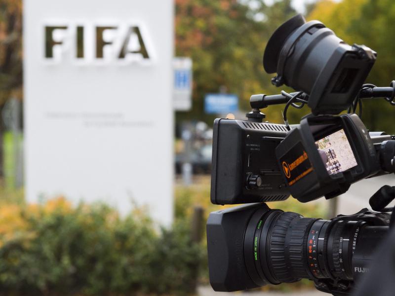 Das FIFA-Hauptquartier in Zürich wird von Kameras umlagert