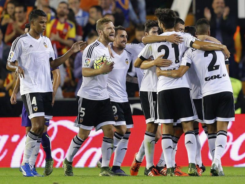 Valencias Spieler jubeln über den dritten Saisonerfolg