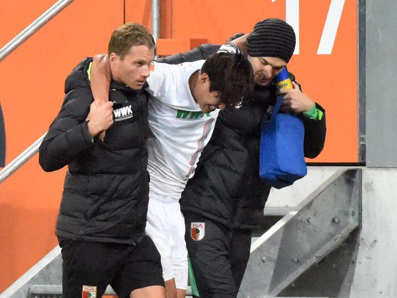 Augsburgs Jeong- Ho Hong (M) wurde gegen Mainz ausgewechselt Augsburgs Jeong- Ho Hong (M) wurde gegen Mainz ausgewechselt