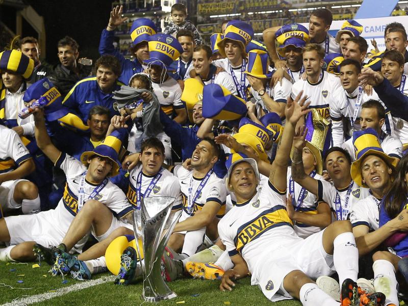 Die Spieler der Boca Juniors feiern den Gewinn der argentinischen Meisterschaft
