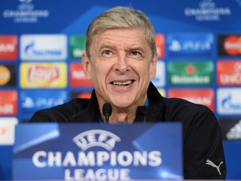 Arsène Wenger lobt Nationalspieler Mesut Özil Arsène Wenger lobt Nationalspieler Mesut Özil