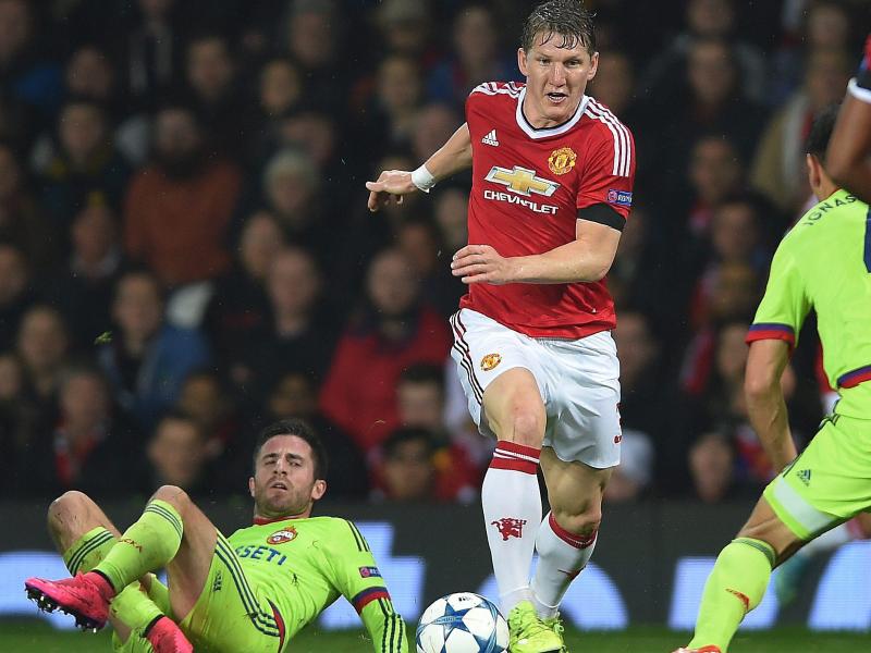 Bastian Schweinsteiger (M.) besiegte mit Manchester United CSKA Moskau mit 1:0