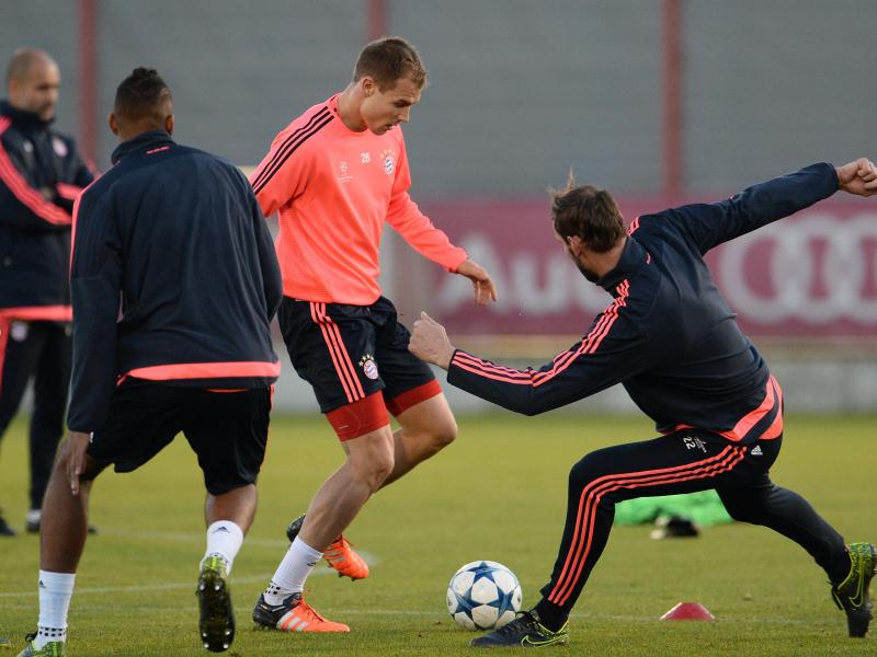 Holger Badstuber (M.) steht wieder im Bayern-Kader