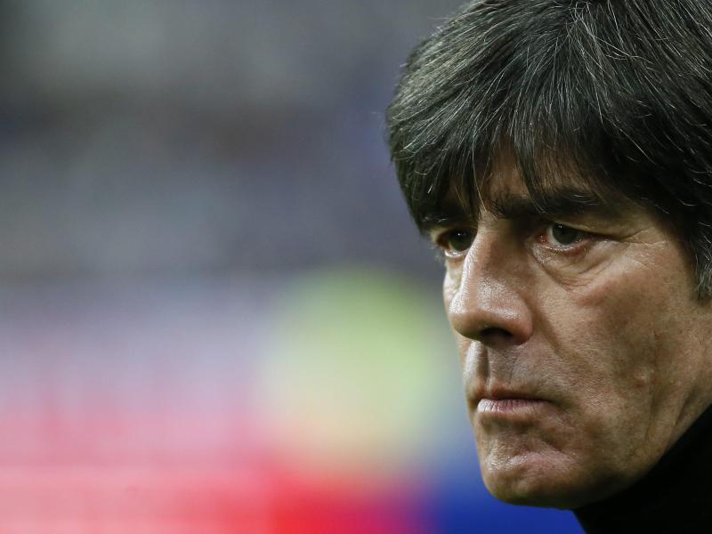Bundestrainer Joachim Löw war zunächst gegen eine Austragung des Freundschaftsspiels am Dienstag gegen die Niederlande Bundestrainer Joachim Löw war zunächst gegen eine Austragung des Freundschaftsspiels am Dienstag gegen die Niederlande