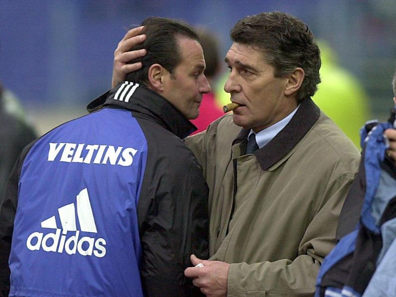 Huub Stevens und Manager Rudi Assauer (r.) waren die starken Männer auf Schalke