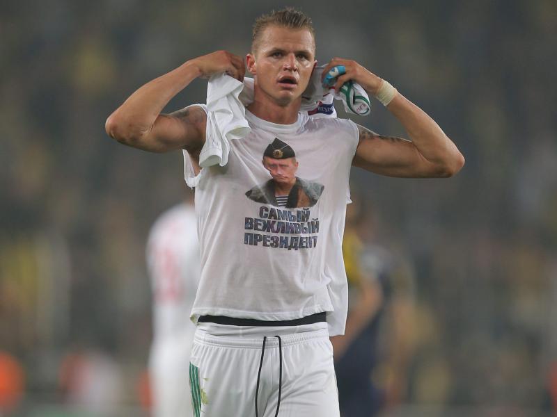 Dmitriy Tarasov ist wegen seiner T-Shirt-Aktion gesperrt