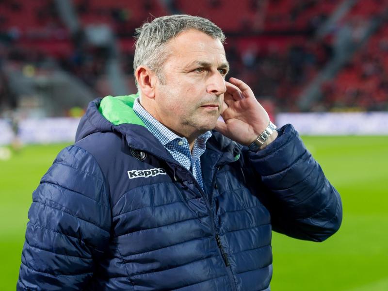 Klaus Allofs hat die Spieler des VfL Wolfsburg vor der Atmosphäre im Bernabéu gewarnt Klaus Allofs hat die Spieler des VfL Wolfsburg vor der Atmosphäre im Bernabéu gewarnt