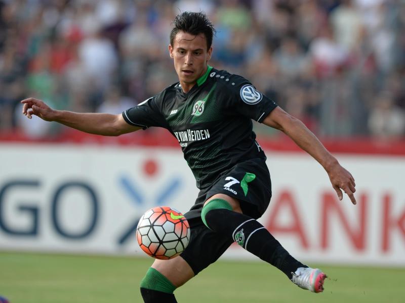Hannovers Edgar Prib wird gegen Gladbach nicht spielen können Hannovers Edgar Prib wird gegen Gladbach nicht spielen können
