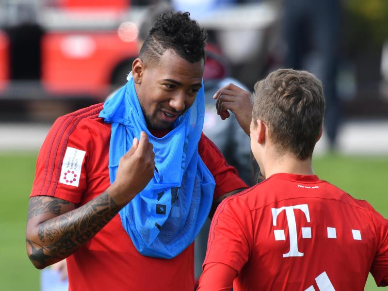 Jérôme Boateng (l.) will den Bayern schnell wieder helfen