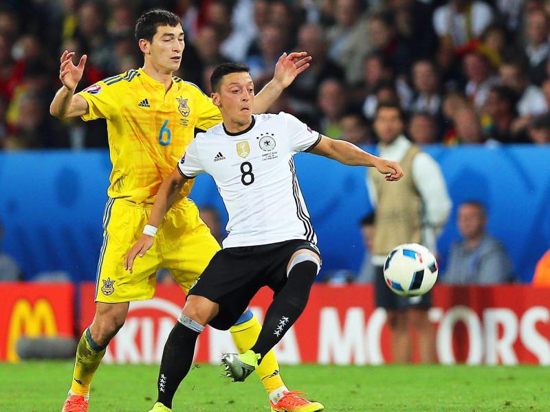 Mesut Özil ließ gegen die Ukraine seine Genialität aufblitzen