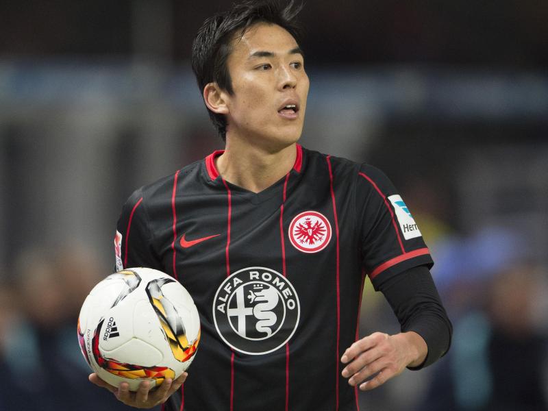 Makoto Hasebe hat seinen Vertrag bei Eintracht Frankfurt um ein Jahr verlängert