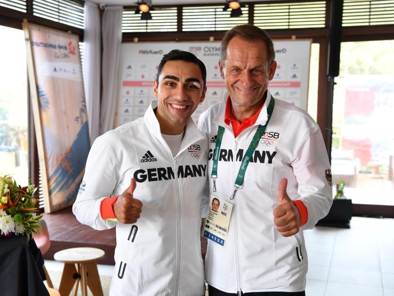 Artem Harutyunyan (l.) überzeugt bei seinem Olympia-Debüt Artem Harutyunyan (l.) überzeugt bei seinem Olympia-Debüt