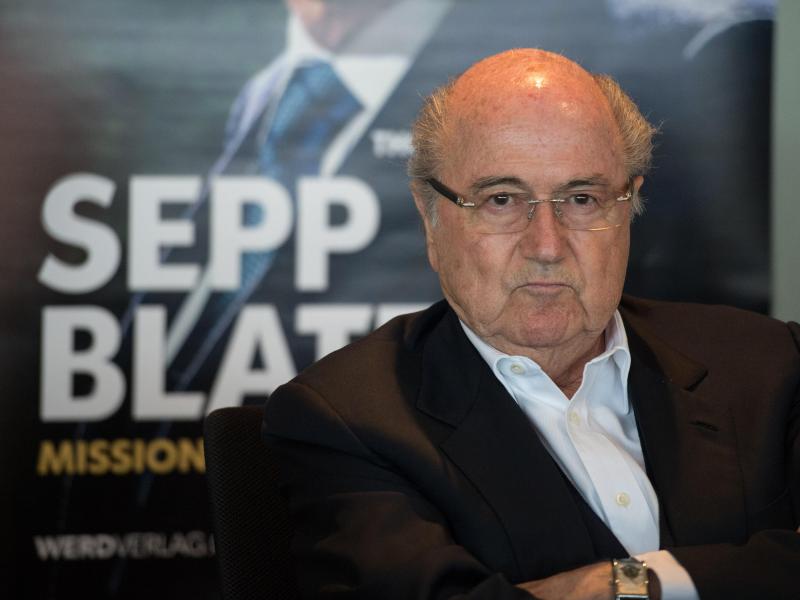 Sepp Blatter präsentiert 2016 in Zürich sein Buch «Sepp Blatter: Mission und Passion Fußball.»