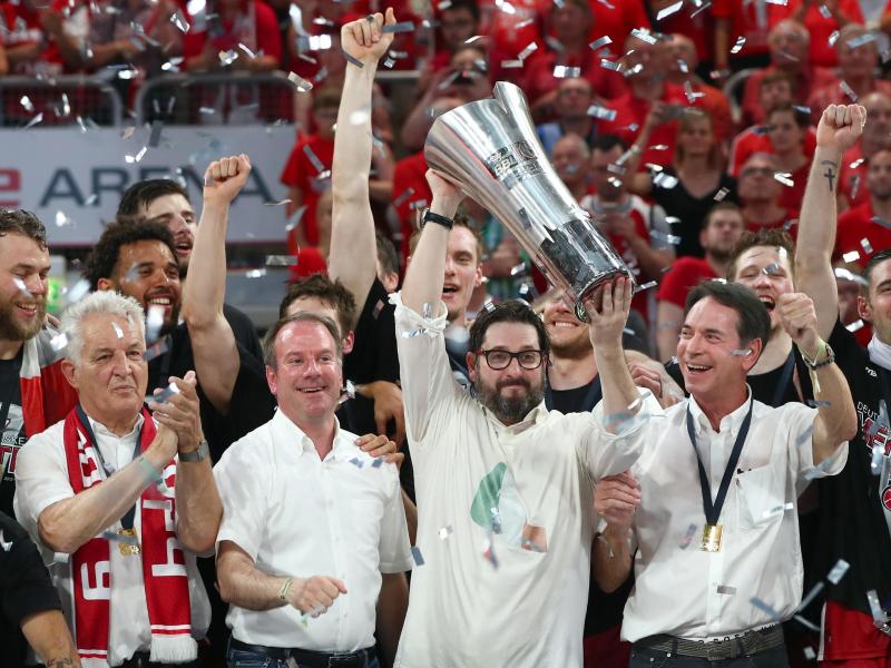 Die Bamberger um Trainer Andrea Trinchieri (M.) wollen erneut deutscher Meister werden Die Bamberger um Trainer Andrea Trinchieri (M.) wollen erneut deutscher Meister werden