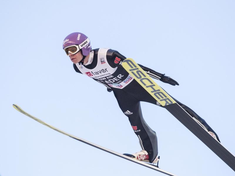 Andreas Wellinger wurde beim Sommer-Grand-Prix-Finale Zweiter Andreas Wellinger wurde beim Sommer-Grand-Prix-Finale Zweiter