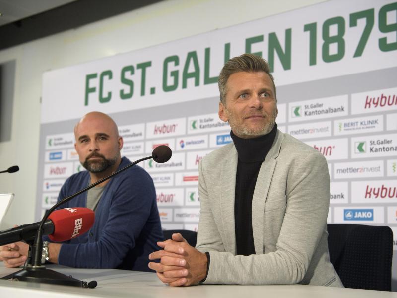 Alain Sutter (r) ist neuer Sportchef des FC St. Gallen.